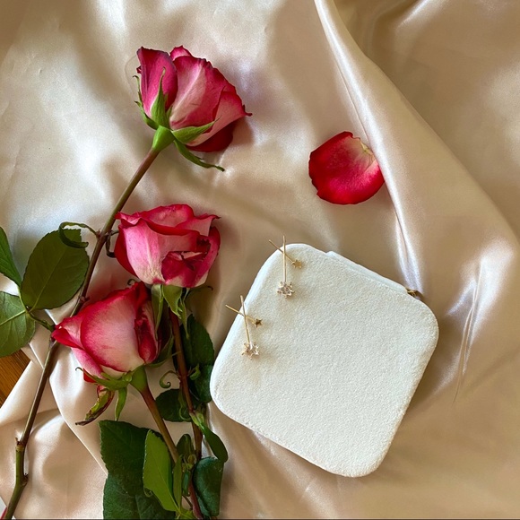 💙Sterling Silver Post Glass Cross Earrings - Picture 4 of 12